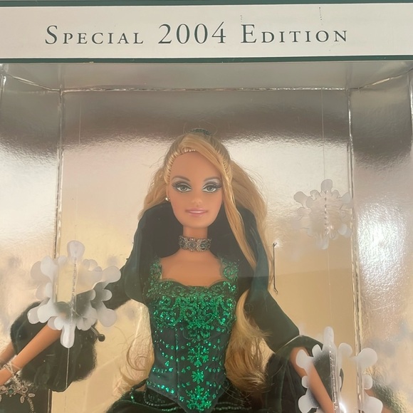 2004 Holiday Barbie Special Edition Mint NIB - Picture 2 of 10